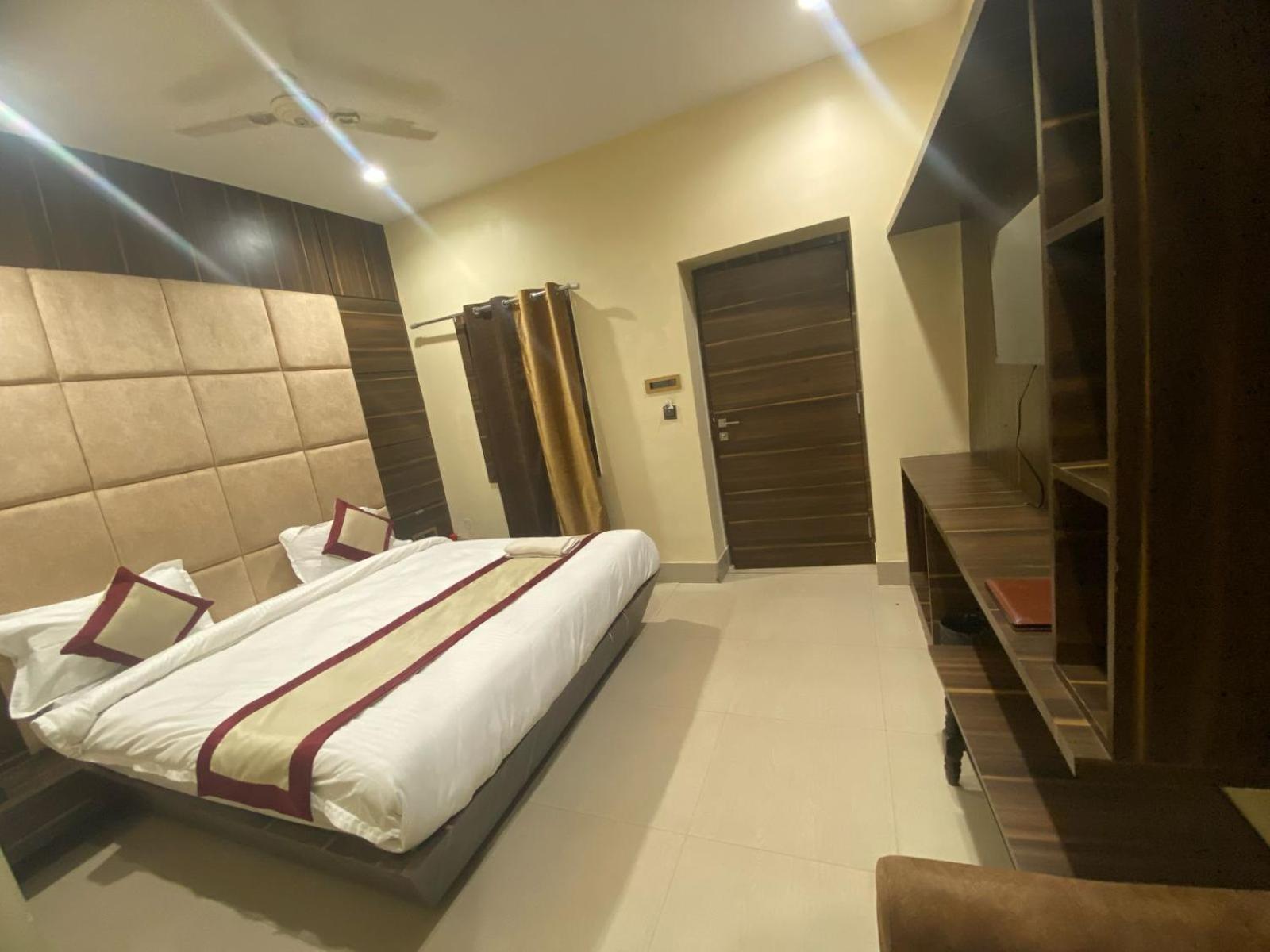 Hotel New Grand Deoghar Exterior photo